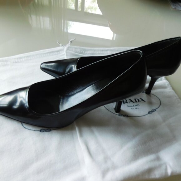 Prada shoe black smoked leather size 7 1/2 - Picture 4 of 7